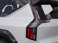 2026 Kia EV9 Land w/Premium Package AWD