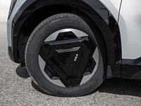 2026 Kia EV9 Land w/Premium Package AWD