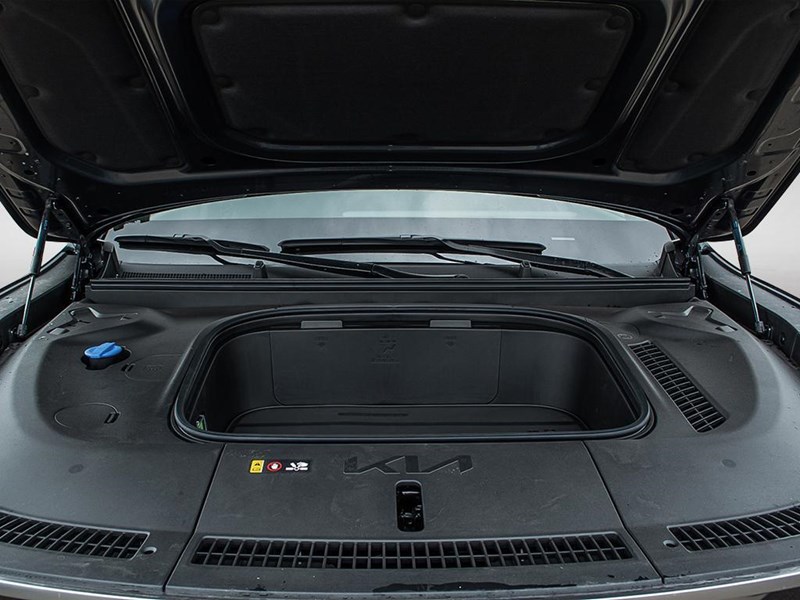 2026 Kia EV9 Land w/Plus Package AWD