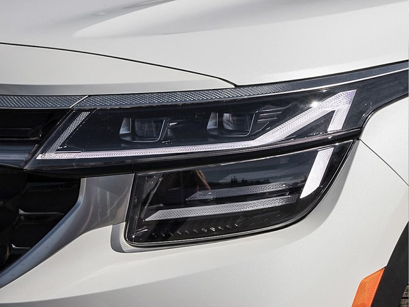 2026 Kia Seltos SX AWD w/Brown Interior