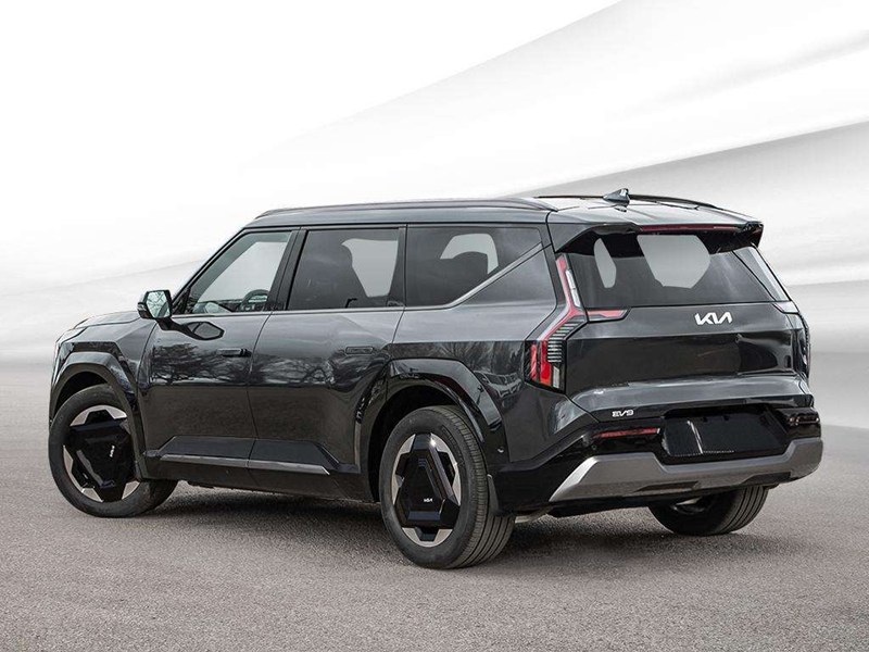 2026 Kia EV9 Land w/Plus Package AWD