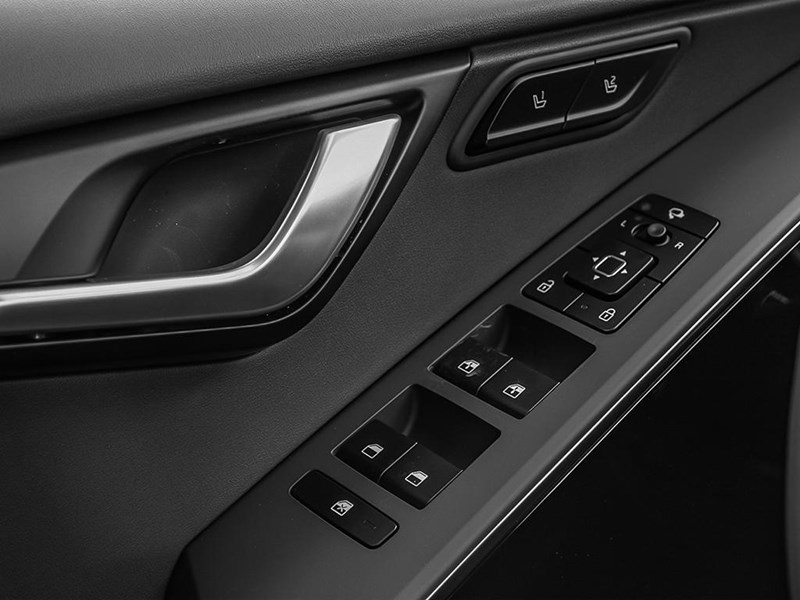 2026 Kia Niro SX FWD