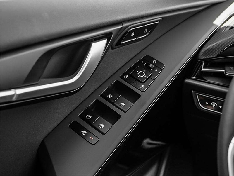 2026 Kia Niro SX FWD