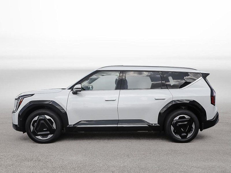 2026 Kia EV9 Land w/Premium Package AWD