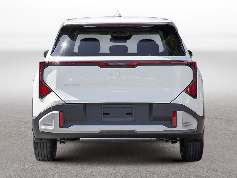 2027 Kia Seltos LX FWD