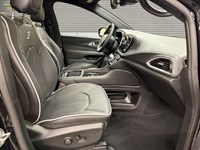 2027 Chrysler Pacifica Limited AWD