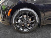 2027 Chrysler Pacifica Limited AWD
