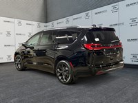 2027 Chrysler Pacifica Limited AWD