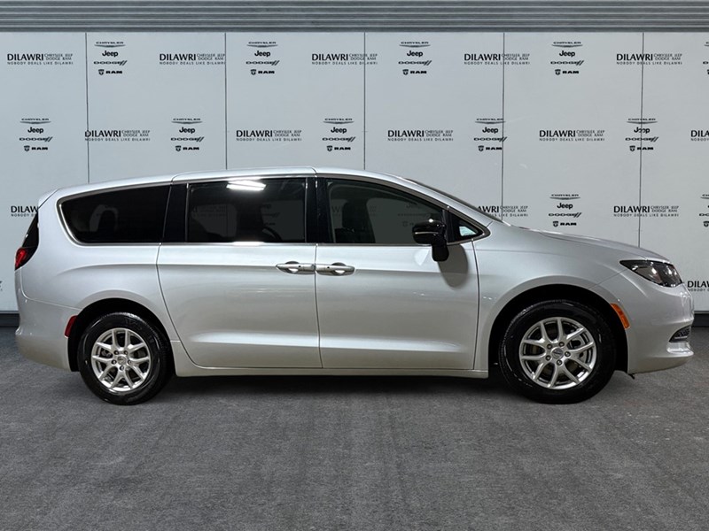 2024 Chrysler Grand Caravan SXT 2WD