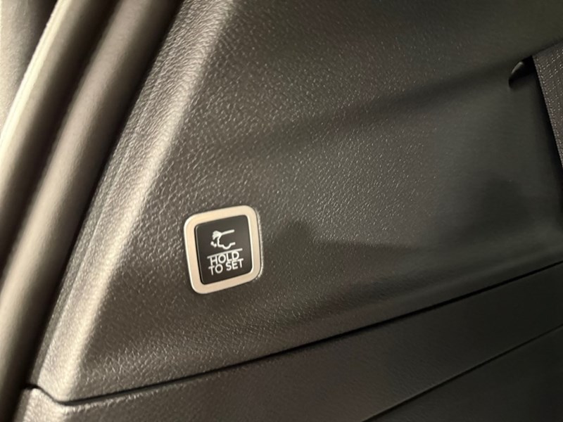 2027 Chrysler Grand Caravan SXT 2WD