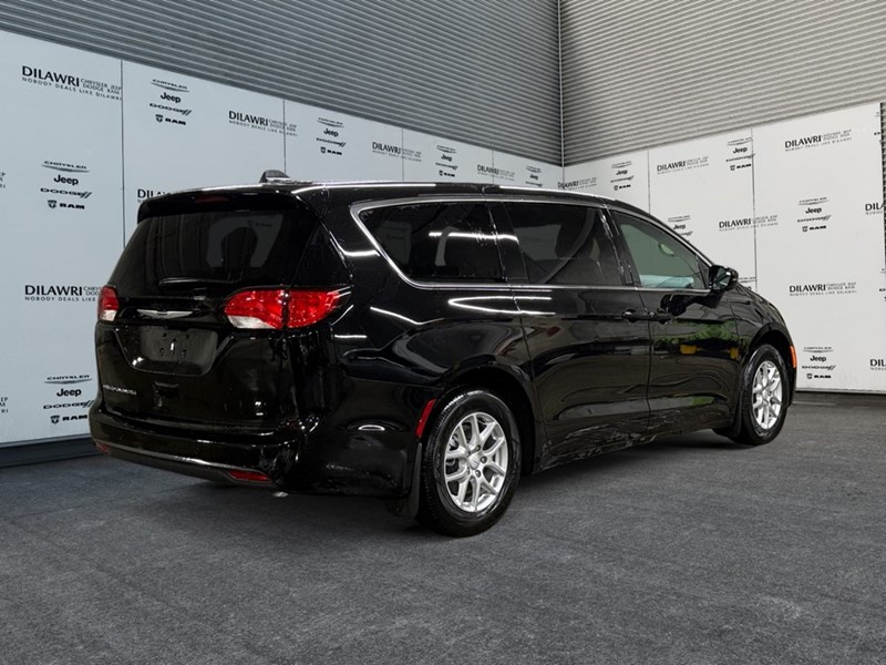 2027 Chrysler Grand Caravan SXT 2WD