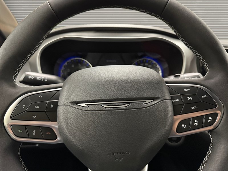 2027 Chrysler Grand Caravan SXT 2WD