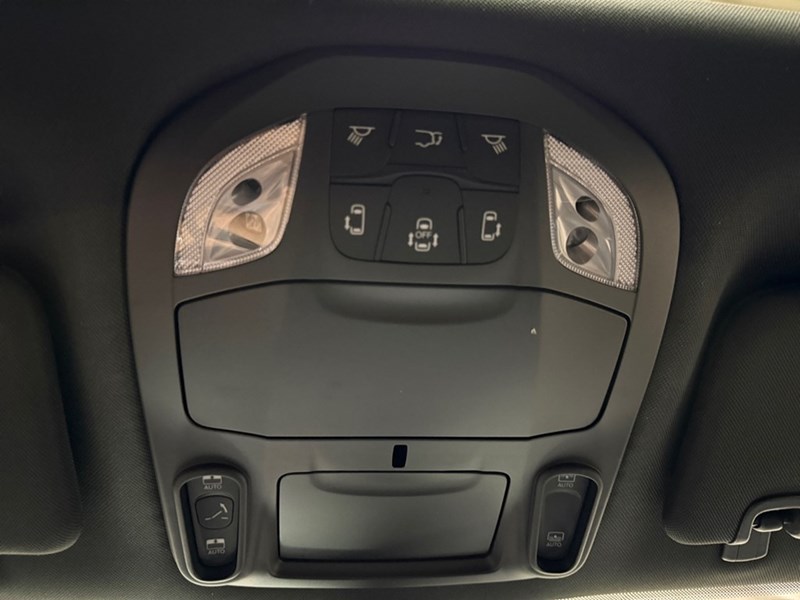 2027 Chrysler Pacifica Limited AWD