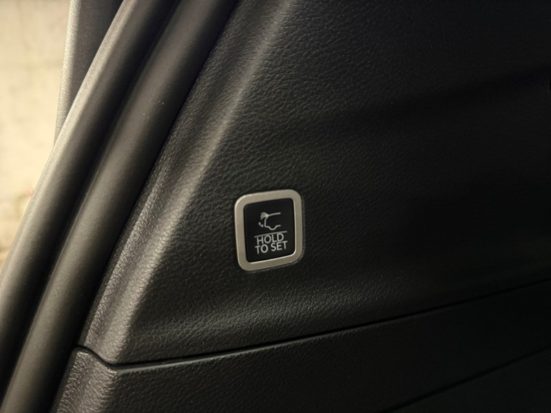 2027 Chrysler Pacifica Limited AWD