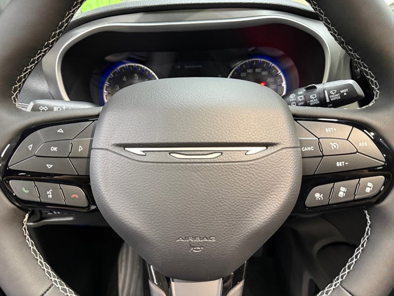 2027 Chrysler Pacifica Limited AWD