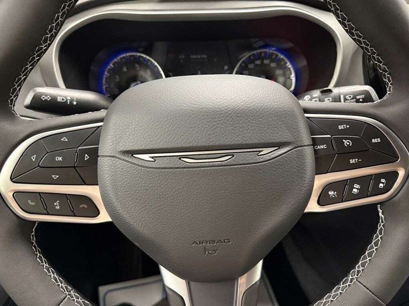 2027 Chrysler Grand Caravan SXT 2WD