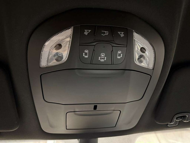 2027 Chrysler Grand Caravan SXT 2WD