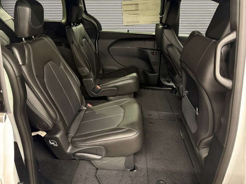2027 Chrysler Grand Caravan SXT