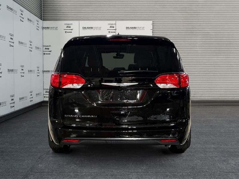 2027 Chrysler Grand Caravan SXT 2WD