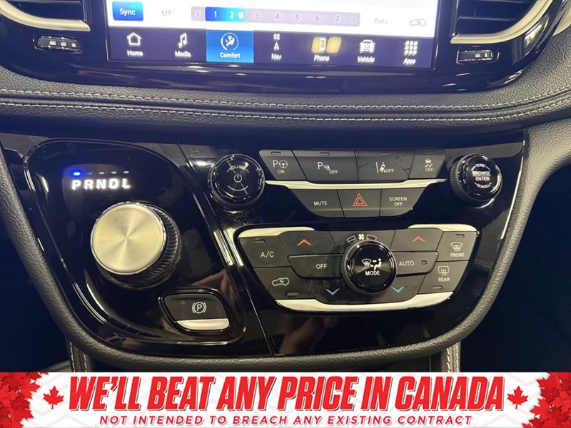 2024 Chrysler Pacifica Hybrid Premium S Appearance 2WD