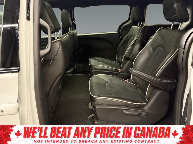 2024 Chrysler Pacifica Hybrid Premium S Appearance 2WD