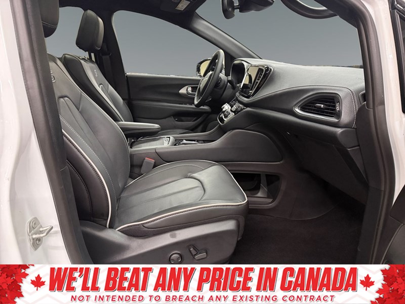 2024 Chrysler Pacifica Hybrid Premium S Appearance 2WD