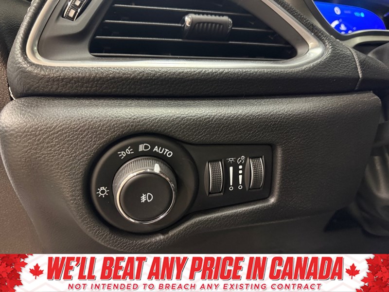 2024 Chrysler Pacifica Hybrid Premium S Appearance 2WD