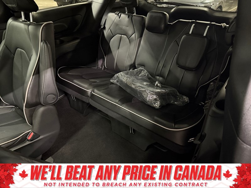 2024 Chrysler Pacifica Hybrid Premium S Appearance 2WD