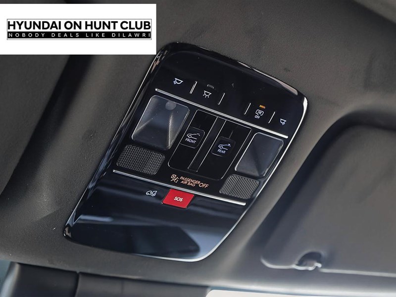 2024 Hyundai Santa Fe Ultimate Calligraphy AWD MANAGER'S DEMO