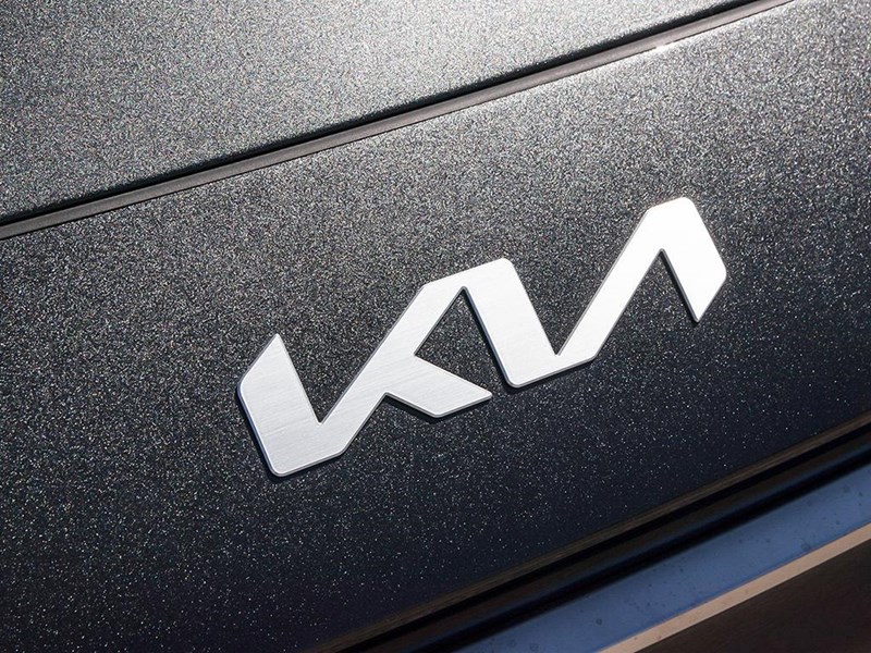 2026 Kia Niro SX FWD