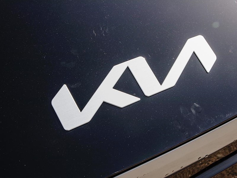 2026 Kia EV9 Land w/GT-Line Package AWD