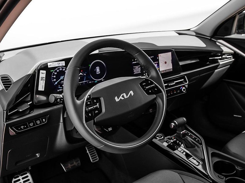 2026 Kia Niro SX FWD