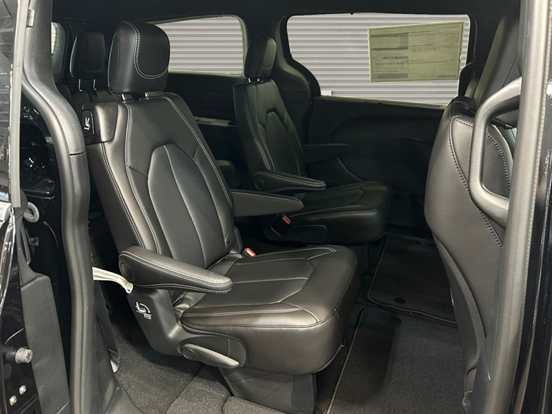 2027 Chrysler Grand Caravan SXT