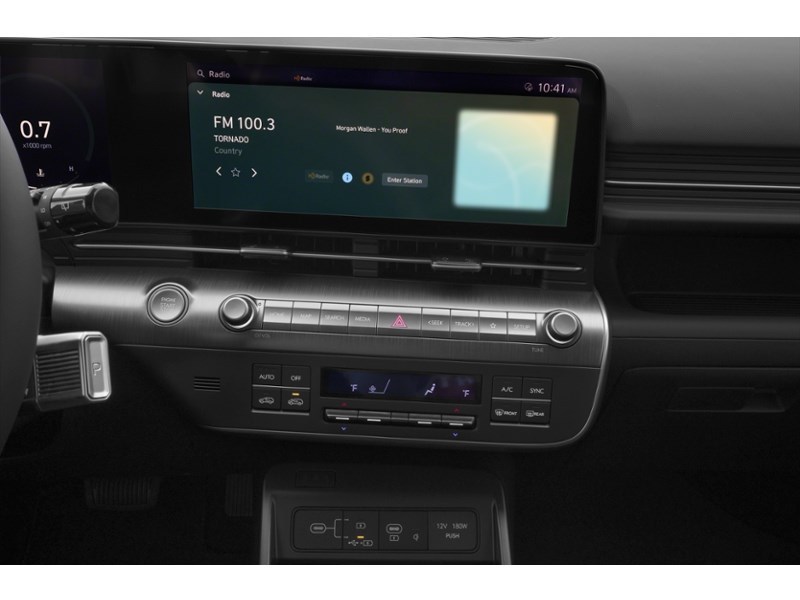2027 Hyundai Kona 2.0L Luxury AWD Interior Shot 2